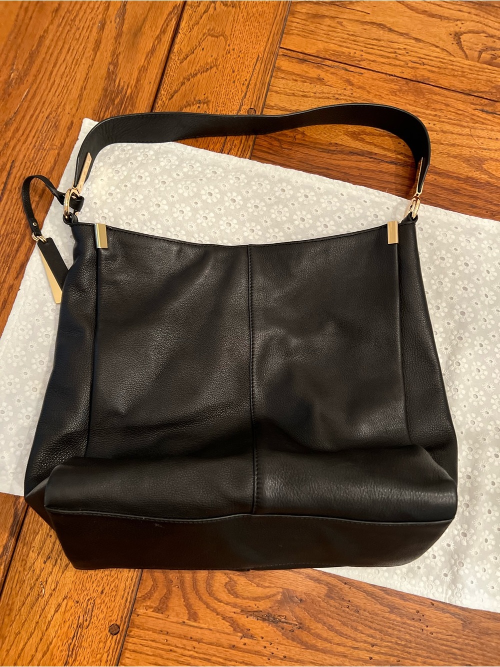 Vince Camuto Black Pebbled Leather Shoulder Bag with Gold-Tone Tag - Picture 5 of 11